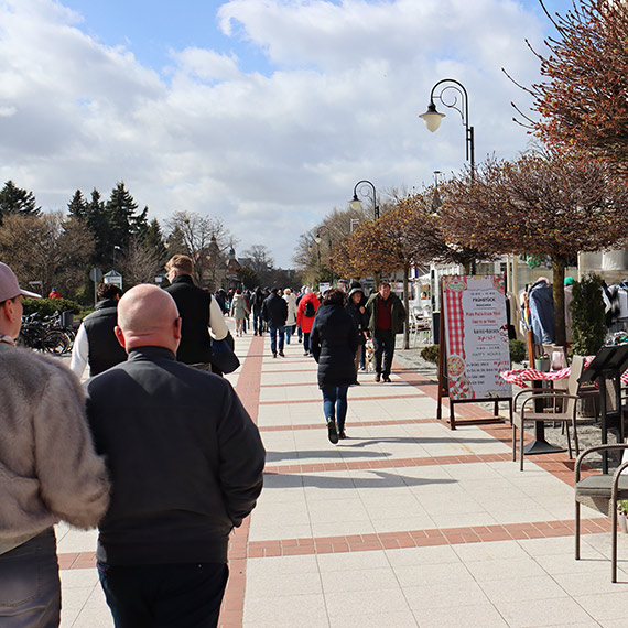 Wyj�tkowo ch�odny drugi dzie� �wi�t nad morzem