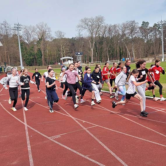 Dru�ynowe Biegi Prze�ajowe w ramach Igrzysk Dzieci