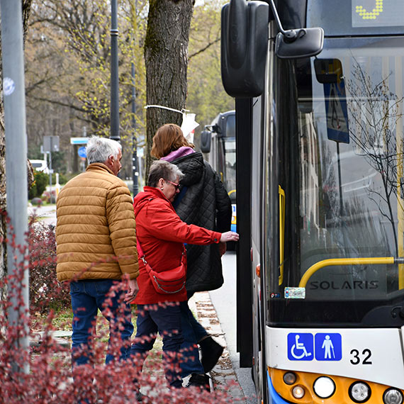 Autobusy w �winouj�ciu mog� wi�cej