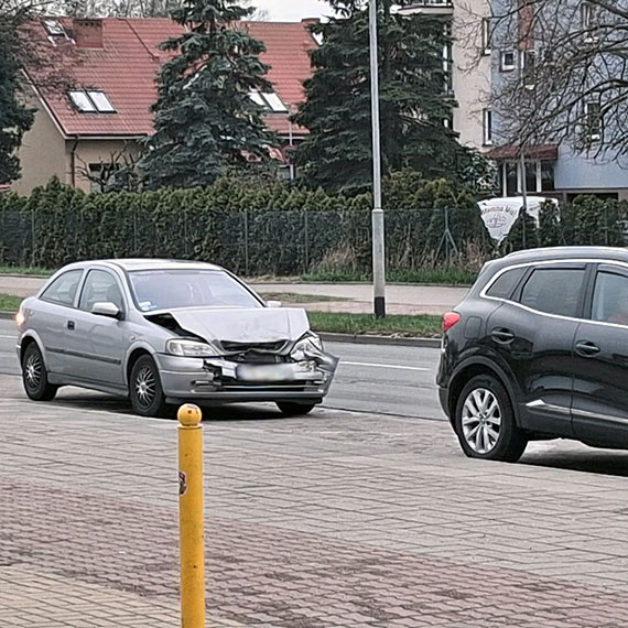 Wtorek pe�en zdarze� - seria kolizji i potr�cenie rowerzystki w �winouj�ciu