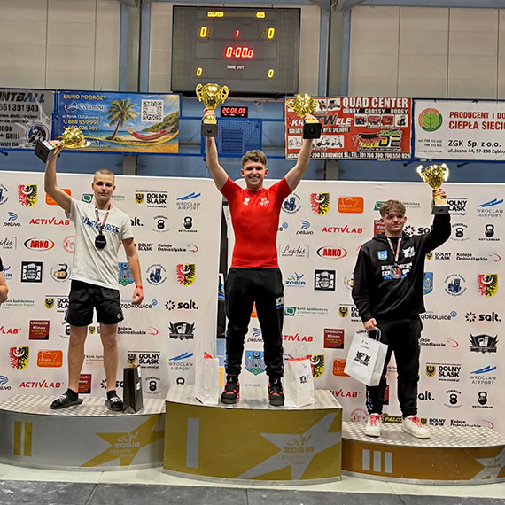 �winouj�cie z medalami Mistrzostw Europy. Andrzej Cisowski broni tytu�u, Natalia Lenda i Jerzy Pi�rski wicemistrzami