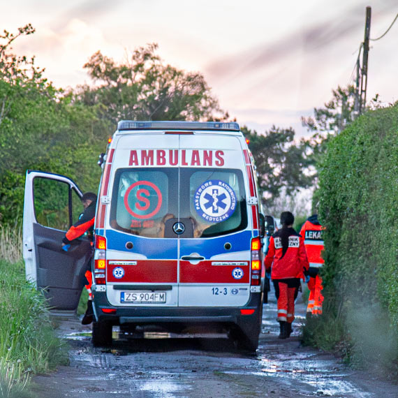 Policja zatrzyma�a m�czyzn� na dzia�kach Paprotno. Sprawa dotyczy 7-letniego dziecka