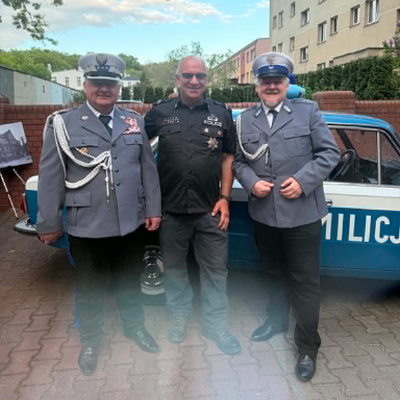Spotkanie z Jaros�awem Molend� rozpocz�o cz�� literack� „Nocy Muze�w - Kryminalne �winouj�cie”