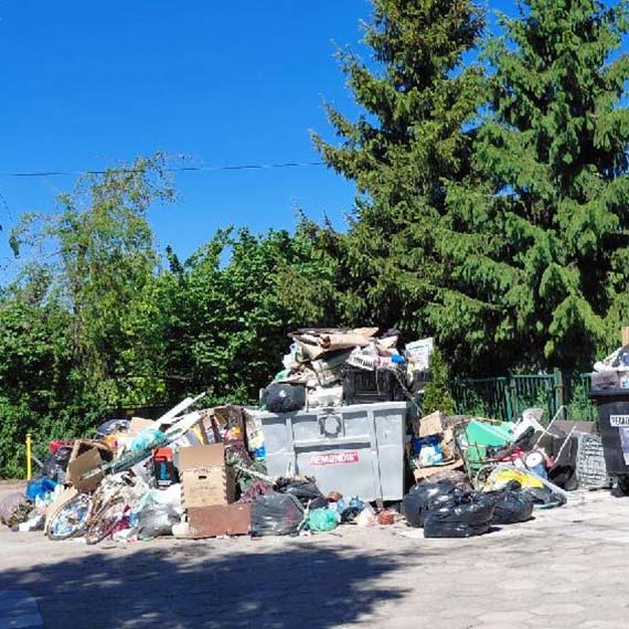 1200 zł za śmieci od działki. Niektórzy w kominiarkach podrzucają odpady z ogródków działkowych w Świnoujściu