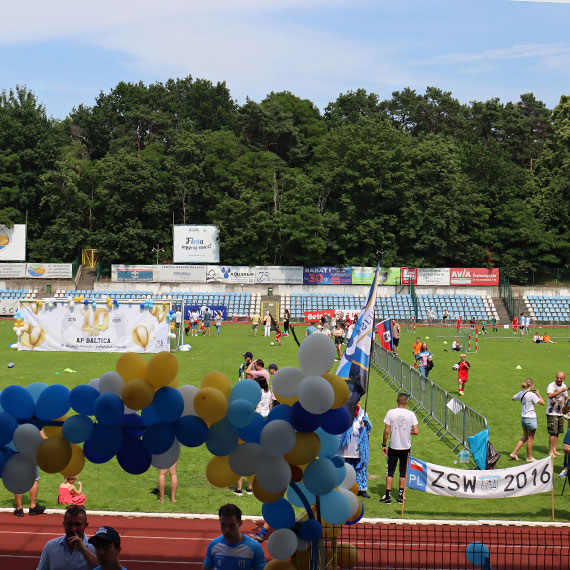 Pi�karska przysz�o�� �winouj�cia �wi�tuje urodziny w Mini-Mundialu