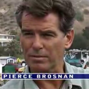 Pierce Brosnan przyjedzie protestowa przeciw LNG? Zobacz video